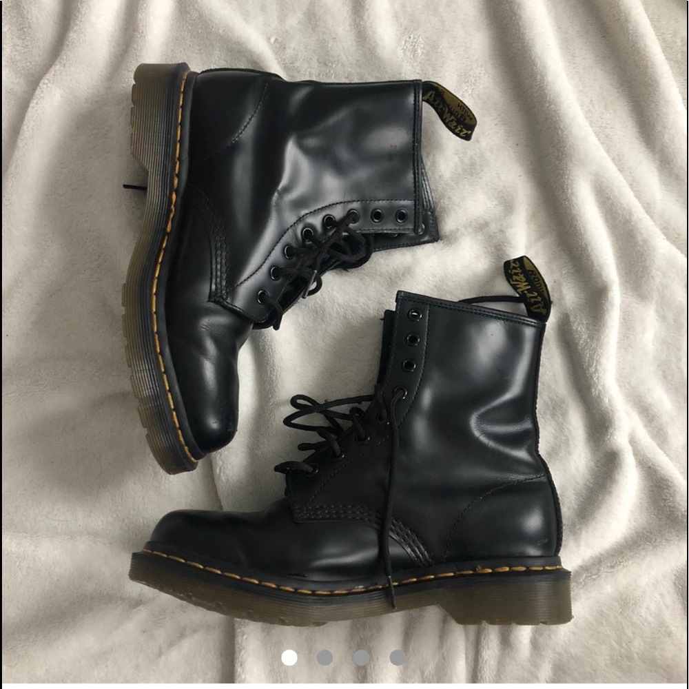 1460 smooth leather dr. martens size 8